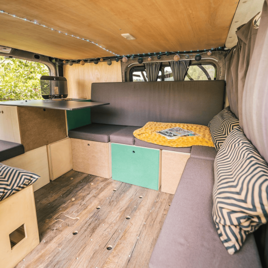 Kit meubles amovibles pour VW T5 Combeing | Aménagement intérieur fourgon et van | Façades colorées