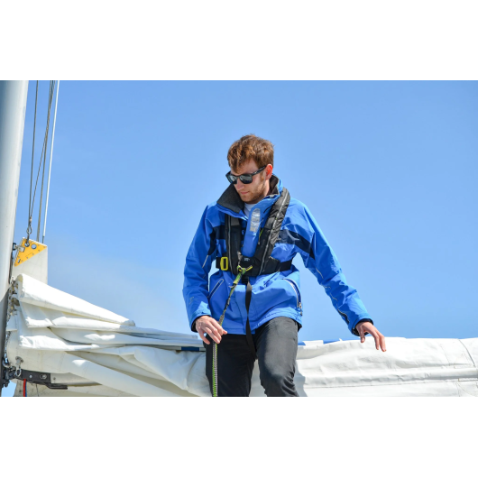 Gilet de sauvetage Spinlock Deckvest Lite + | Gilet automatique UML-5 | En action avec harnais