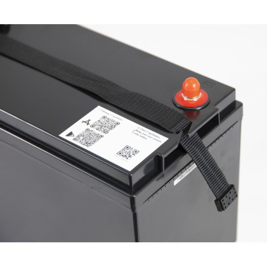 Energie Mobile Batterie Lithium LTPRO12-100 Ah HD-P-BT, vu rapprocher cosse positive et QR Codes