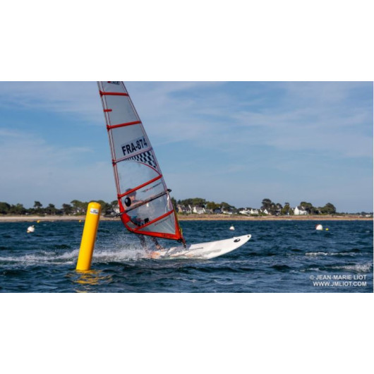 Bouée d'entrainement Plastimo dérivante de 1,30 m | Equipement régate pour bateau | Avec PAV