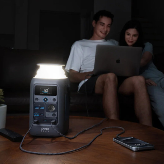 ANKER Solix C300 DC mise en situation soir lumière