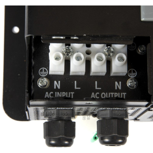 EM PSC12-4300DIF |Convertisseur combiné Chargeur 120A : vu rapprochées connexions 230V