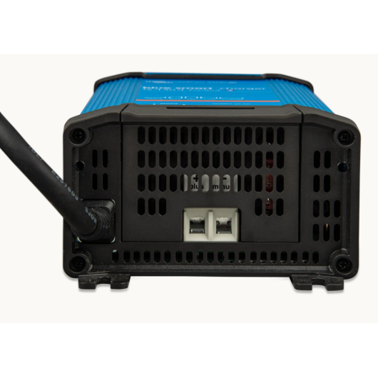 VICTRON Blue Smart IP22 24/12 | chargeur secteur pour batterie 24V : vu connexions câbles batterie