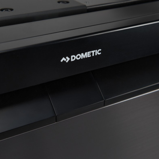 DOMETIC NRXD 60C, réfrigérateur à tiroir pour bateau et van vue poignée