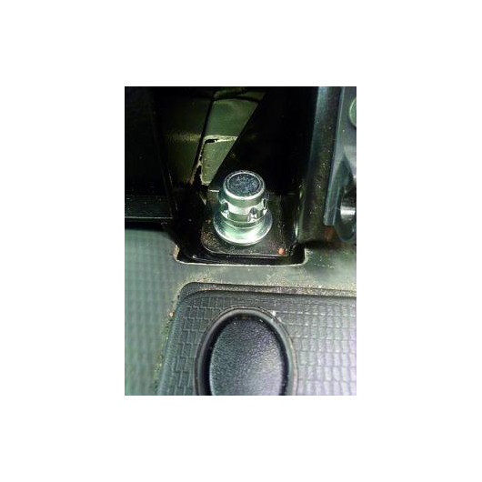 Vis de blocage Coffre Mobile Safe pour camping-car et fougon Ducato | photo installation