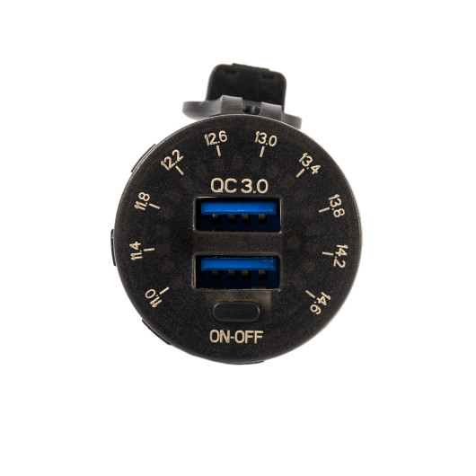 EM Prise 2 x USB et voltmètre 12V DC