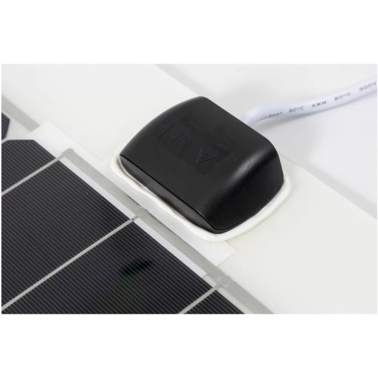 Panneau solaire flexible et souple A-FLEX 120 W - pour bateau et vanaménagé - vu boiter de jonction a diodes