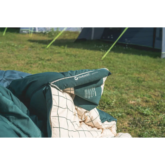 Camper duvet sac de couchage Outwell - mis en situation sur matelas