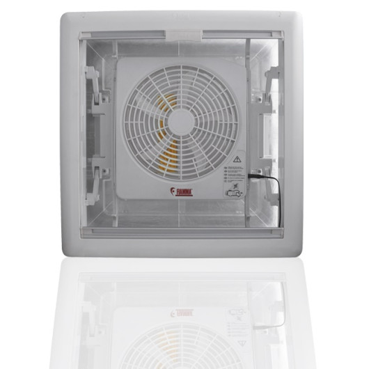 Turbo Kit Fiamma | Ventilateur 12V pour lanterneau camping-car, fourgon et caravane | en place sur lanterneau