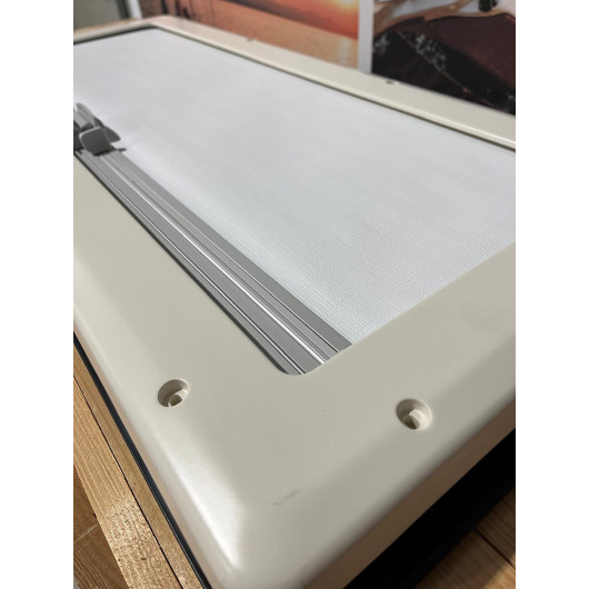 Equipement & accessoire camping-car & fourgon aménagé : DOMETIC SEITZ Baie/fenêtre S4 projetable à ouverture verticale