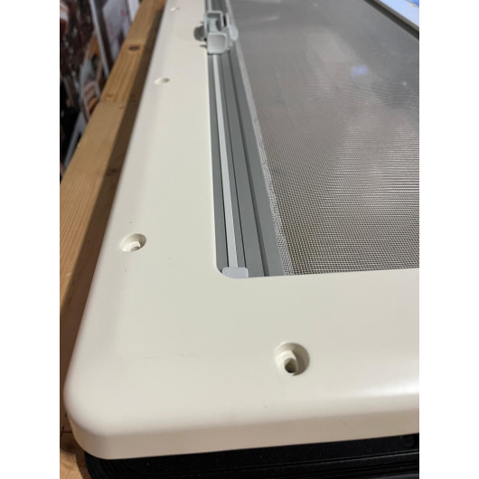 Equipement & accessoire camping-car & fourgon aménagé : DOMETIC SEITZ Baie/fenêtre S4 projetable à ouverture verticale