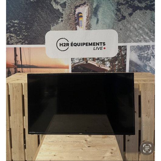 Smart TV 40'' reconditionné Android 9.0 ANTARION - TV 12V avec applications connectées pour camping-car et van aménagé.