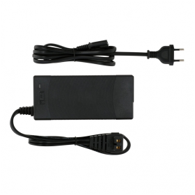 Chargeur 230V / 12V pour glacières Blizz-E - EZA Chargeur 230V / 12V Eza pour glacières Blizz‑E | Alimentation secteur van, CarLife & camping-car