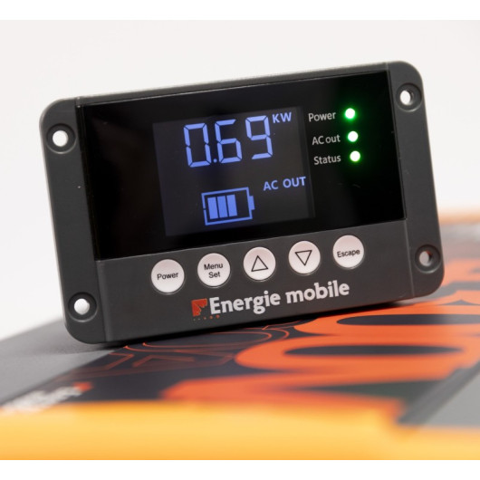 vu afficheur LCD convertisseur-chargeur PROCOMBI consommation en direct en KW