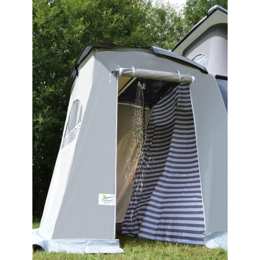 Sas arrière hayon Trafic / Primastar / Talento / Vivaro H1 - Spacecamp CLAIRVAL - vue d'en bas porte ouverte