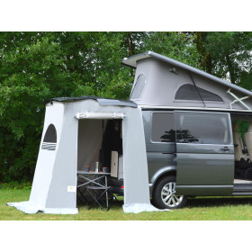Sas arrière Vito 3 - Spacecamp CLAIRVAL - vue porte fermée