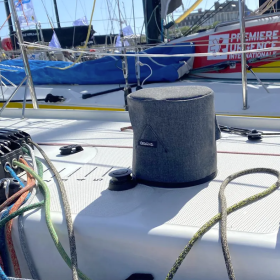 Housse de winch ventilée Winchouse | 19x21x19 OUTILS OCEANS Housse de winch Ø 19 × H 21 cm Winchouse Outils Océans |Protection winch voilier croisière ou régate