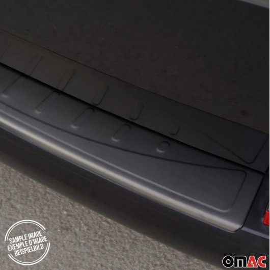 Protection seuil de coffre inox VW T5 2003 à 2015 -  accessoire carrosserie fourgon aménagé - noir en position