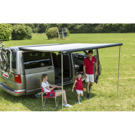 Kit Jumpy / Expert 3  store + adaptateur Fiamma F40van 270 pour L1 | vue en image store installé et déplié au camping