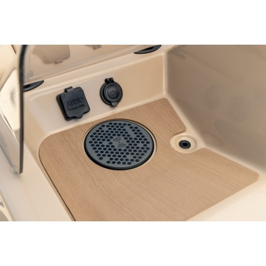Chargeur étanche Scanstrut sans fil Rokk 10 W | Fiche et Prise | Installé