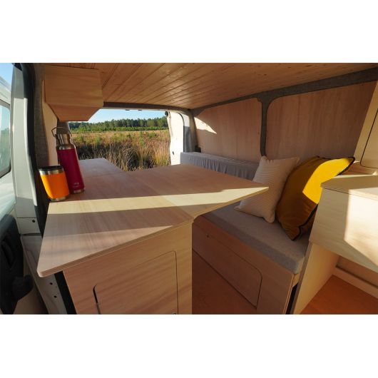 Meuble en bois latéral avec grande tablette A4V2 Jumpy Expert Simple Vans | Ameublement van aménagé | lifestyle