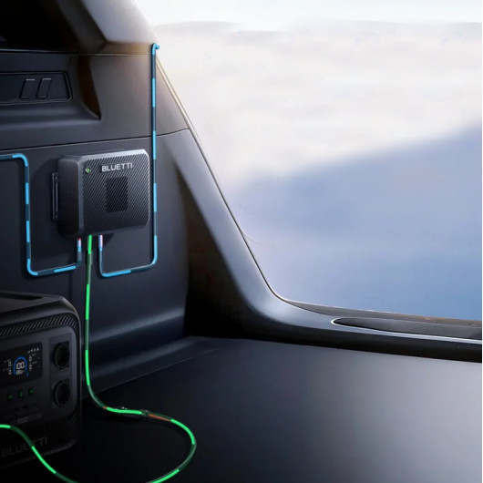 Chargeur DC/DC Charger 2 BLUETTI a bord du vehicule