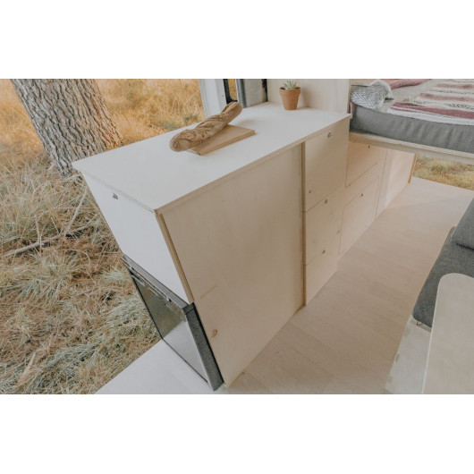 Kit cuisine Door Kitchen SIMPLE VANS - image d'ambiance vue depuis le van