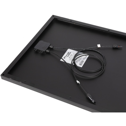 envert d'un panneau solaire rigide HPX Full Black ENERGIE MOBILE vu boite jonction et MC4.