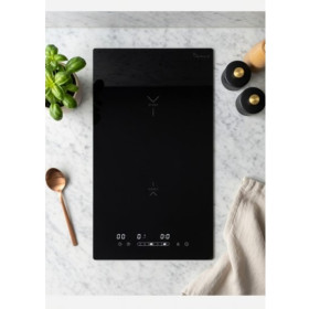 Plaque de cuisson induction Baraldi DUO 30 encastrable 2 feux 230 V pour van, camping-car et bateau - dans un van