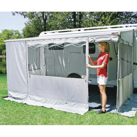 Auvent Privacy Room L, spécial camping-car et fourgon aménagé à monter sur store extérieur Fiamma F45 S.