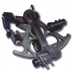 Sextant accessoire navigation astronomique en bateau.