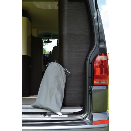 Spacecamp CLAIRVAL - sas arrière pour mini van et fourgons à double portes arrières.