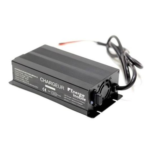 EM MBC12-20 chargeur de batterie 12V bateau et camping-car. vu arrière avec câble