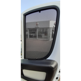 Cab Side Windows Sunshade Ducato après 06 CARBEST - occultant et moustiquaire pour portières de camping-car et fourgon.