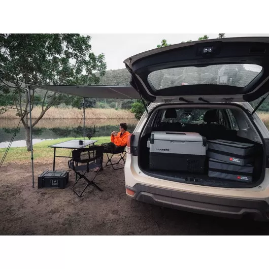 Auvent Easy-Out 2,5 m FRONT RUNNER - store manuel pour galerie fourgon et 4x4.