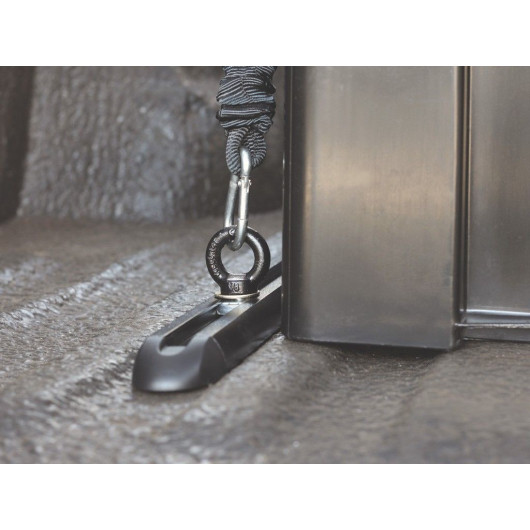 Cargo Rail Aéro 1150 mm FRONT RUNNER - rail avec oeillets pour sécuriser vos équipements dans votre soute ou bateau.