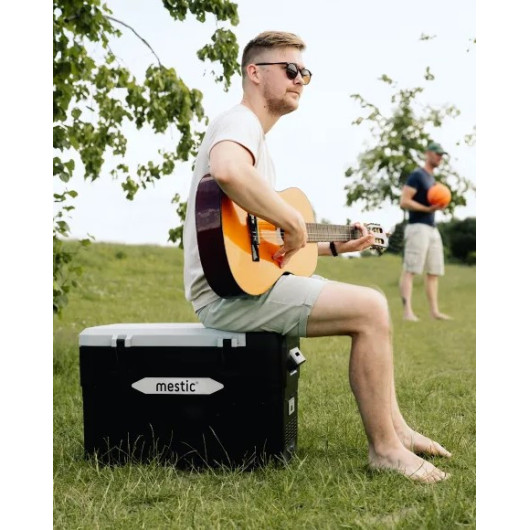 MESTIC Cool Box MCCA-42
