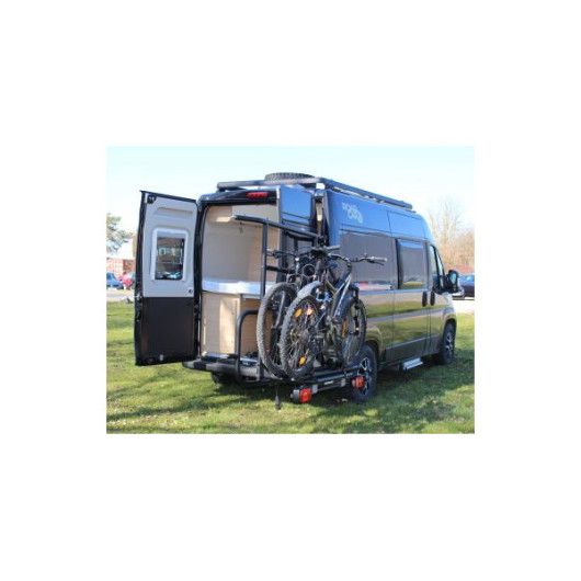Porte-vélos RENAULT Master depuis 2010 avec signalisation pour 2 vélos EUROCARRY - porte-vélos pour fourgon Master.