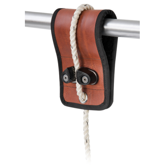 Support pare battage en cuire avec coinceur OSCULATI Coinceur et support pour bateau