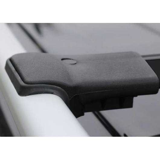 Barres de toit Elegance VW T5 OMAC Equipement pour coffre de toit en van