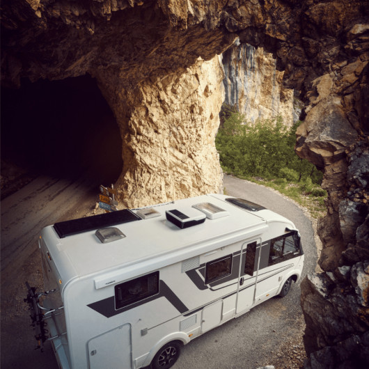 Dometic FreshJet FJX4 1500M - Climatiseur de toit sur secteur pour camping-car