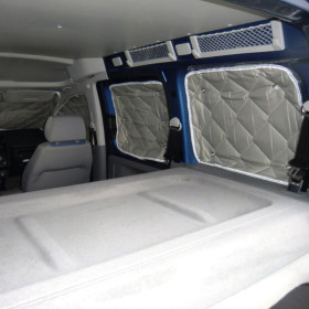 CARBEST Kit rideaux thermiques Isoflex | VW Caddy 5 Kit rideaux thermiques Isoflex CARBEST spécial VW Caddy Maxi - Accessoire isolation vitres intérieur pour ludospace
