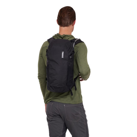 THULE AllTrail 16L