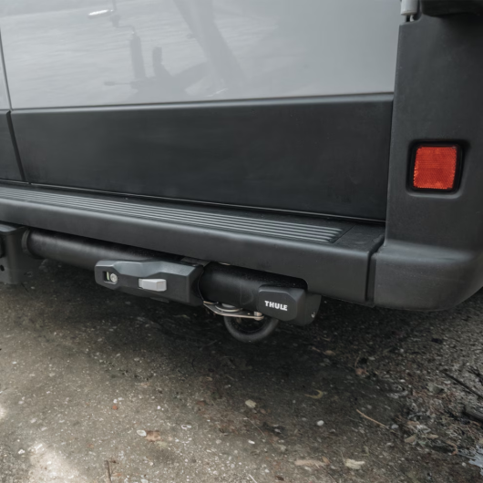 Pare-choc arrière pour Fiat Ducato X250 / X290 VeloSwing de THULE - Bras pivotant VeloSwing