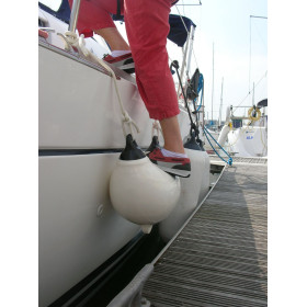 Fender Step blanc Dan Fender | Pare battage marche pieds pour bateau 400 mm