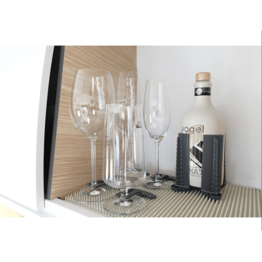 cale verre Ivy PURVARIO | porte verre à vin camping-car, van et bateau | rangement optimisé dans placards