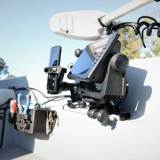 Support Railblaza pour Garmin Echomap et Striker | Accessoire Sondeur | En action Platine seul