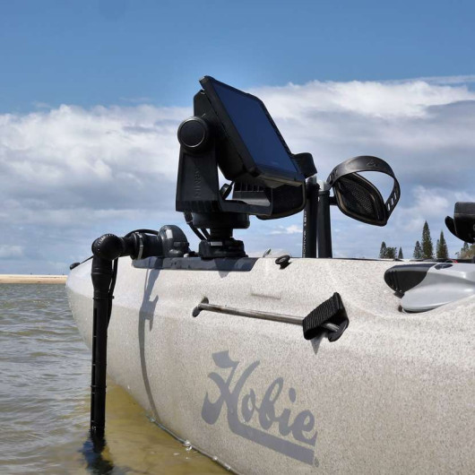 Support Railblaza pour Garmin Echomap et Striker | Accessoire Sondeur | Platine + Bras R-Lock en action avec sonde