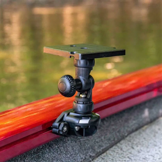 Plateforme rotative Railblaza Taille S 102 x 102 mm | Accessoire Sondeur | Platine + Bras R-Lock en action