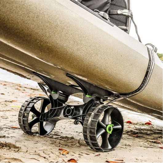Chariot de transport Railblaza C-TUG R | Accessoire transport pour kayak | Chariot avec Kiwi Wheels en action à l'arrêt
